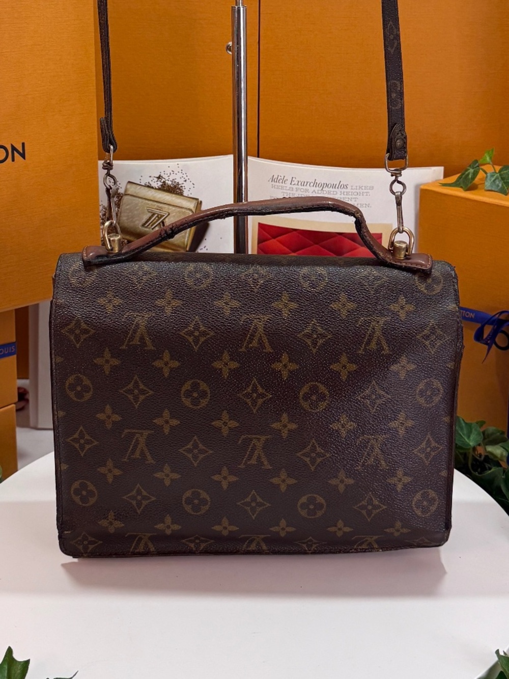 LOUIS VUITTON MONCEAU MONOGRAM BAG! - Picture 11 of 17